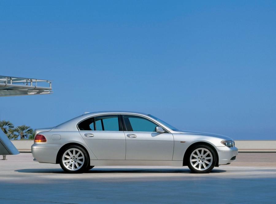  BMW 7-Series 2002 года  (фото 76 из 79)